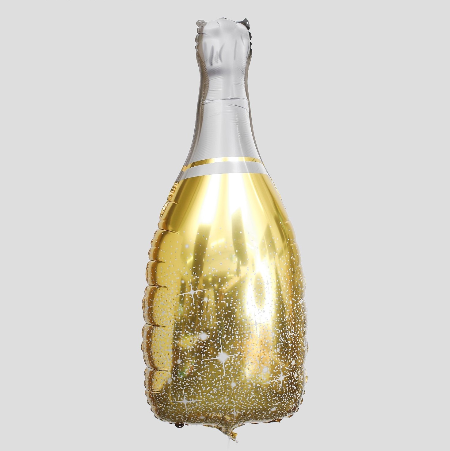Бутылка шампанского.